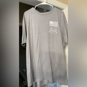 Grunt Style Men's Light Gray Tee with Flag Design